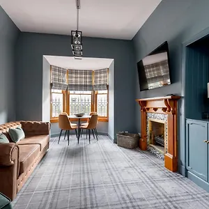 Luxury 3 Bed House Centre, Right Next To Murrayfield. Holiday home Edinburgh