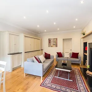 Self Catering , Centre With Parking Apartment Edinburgh
