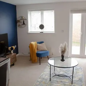 Charming 2-bed In The Heart Of Holiday home Nottingham