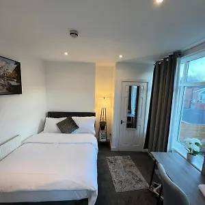 Homestay J&f In, Leeds (West Yorkshire)