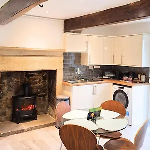 Holiday home Two-bedroom - Sandstone Garden Patio - Free Parking - Pets Welcome, Keighley
